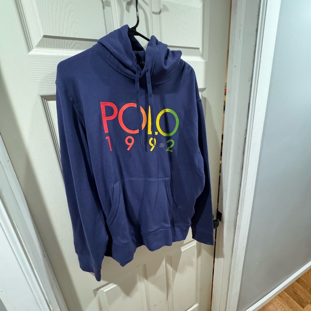 Polo 1992 sweater. This is a classic 90’s Polo.